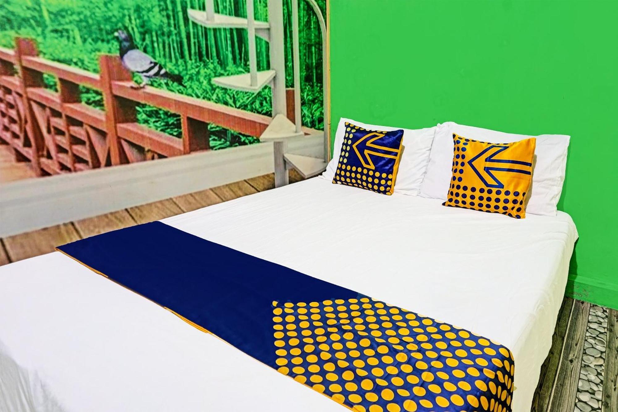 Oyo 91697 Nyaman Homestay Syariah Pare ภายนอก รูปภาพ