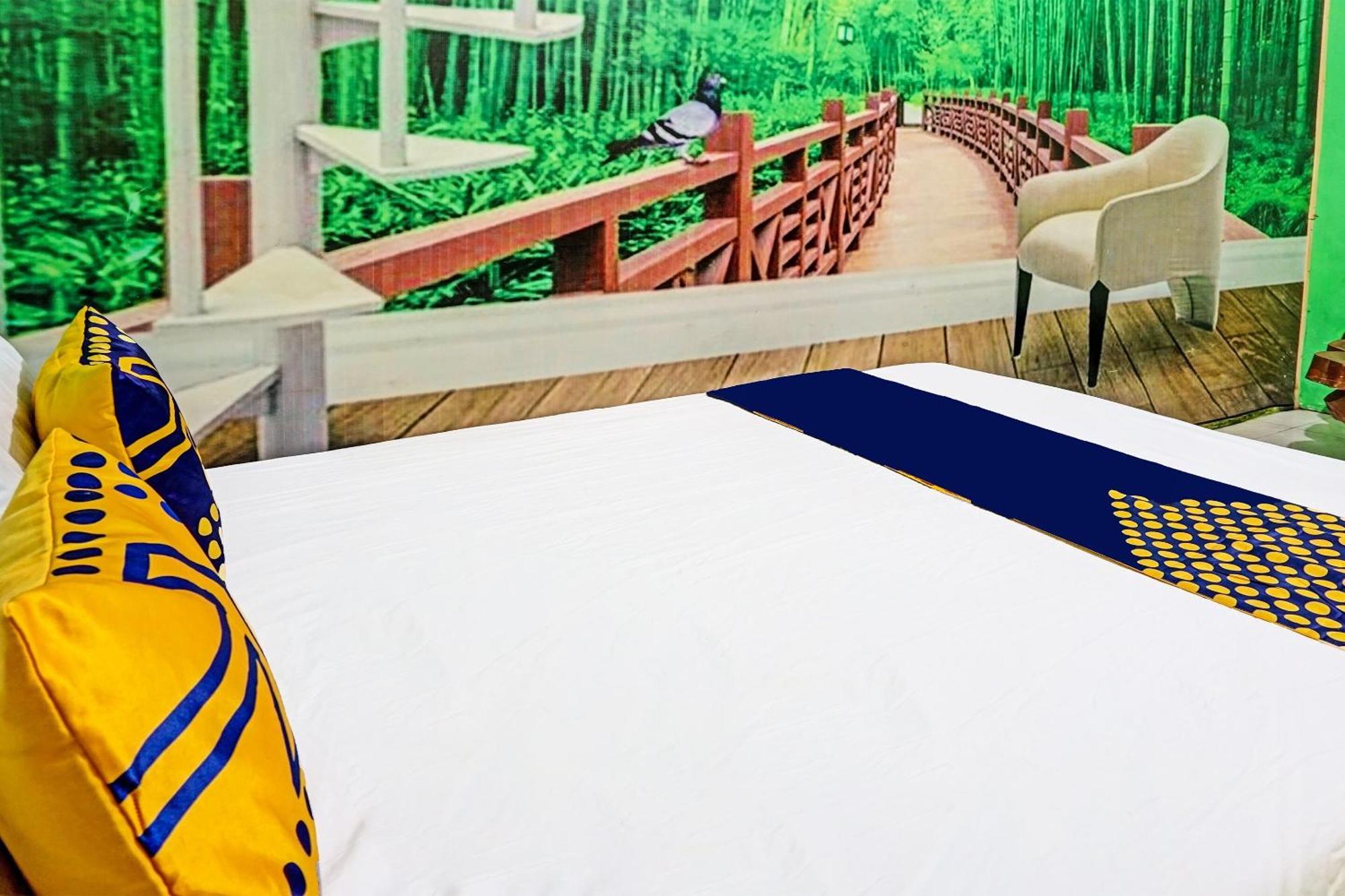 Oyo 91697 Nyaman Homestay Syariah Pare ภายนอก รูปภาพ