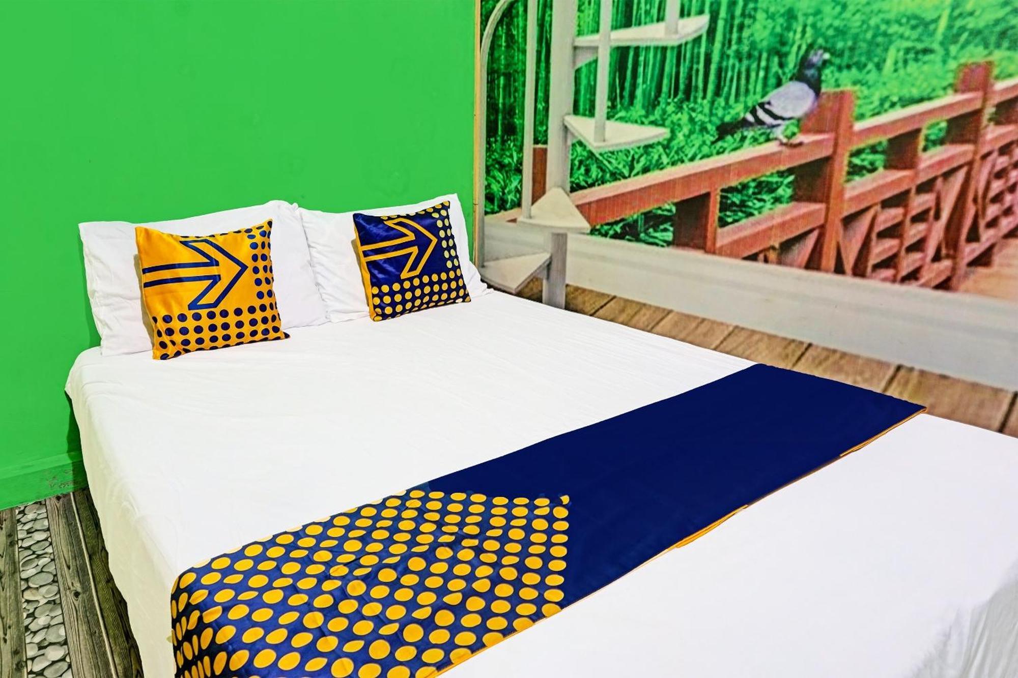 Oyo 91697 Nyaman Homestay Syariah Pare ภายนอก รูปภาพ