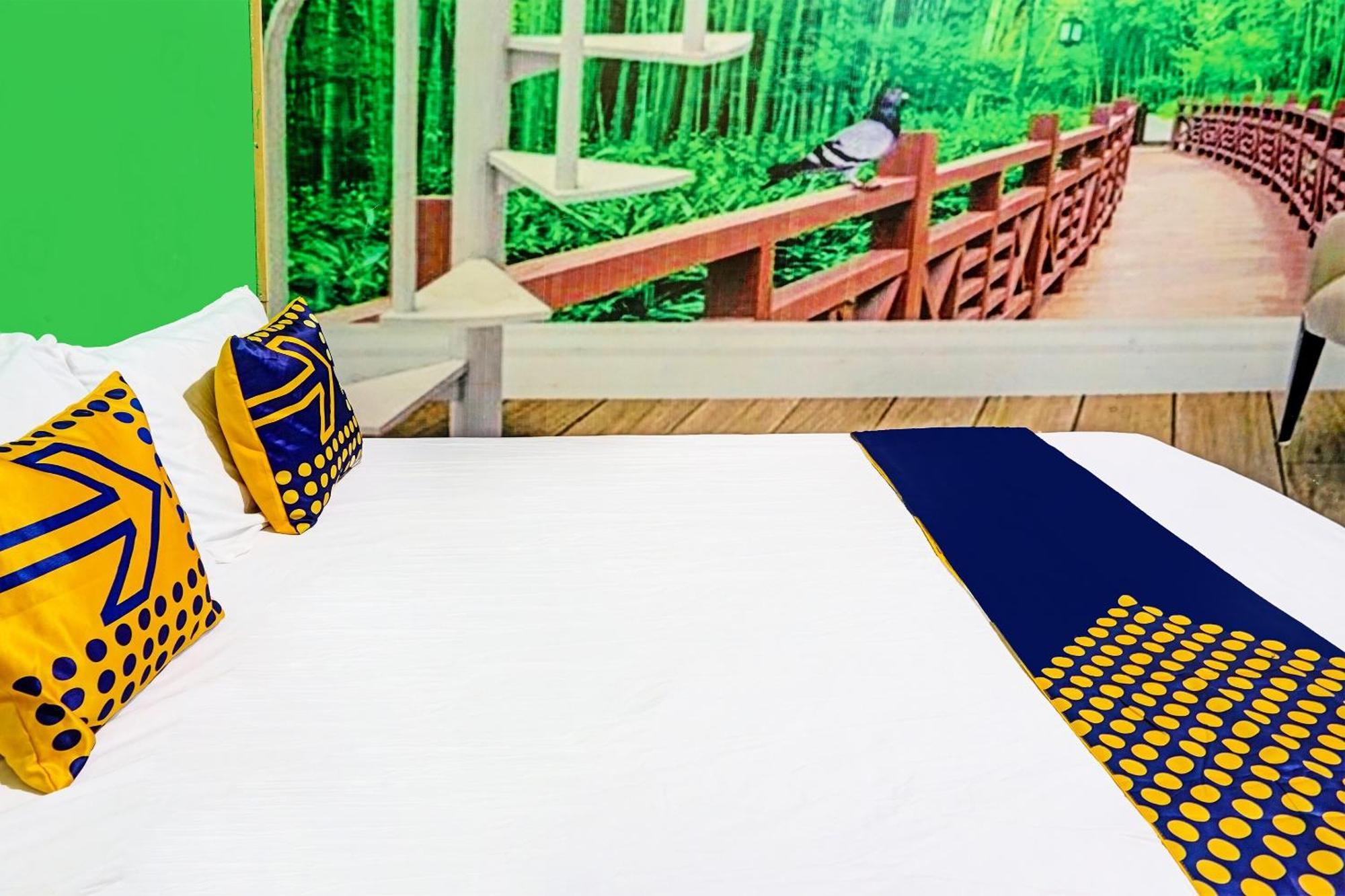 Oyo 91697 Nyaman Homestay Syariah Pare ภายนอก รูปภาพ