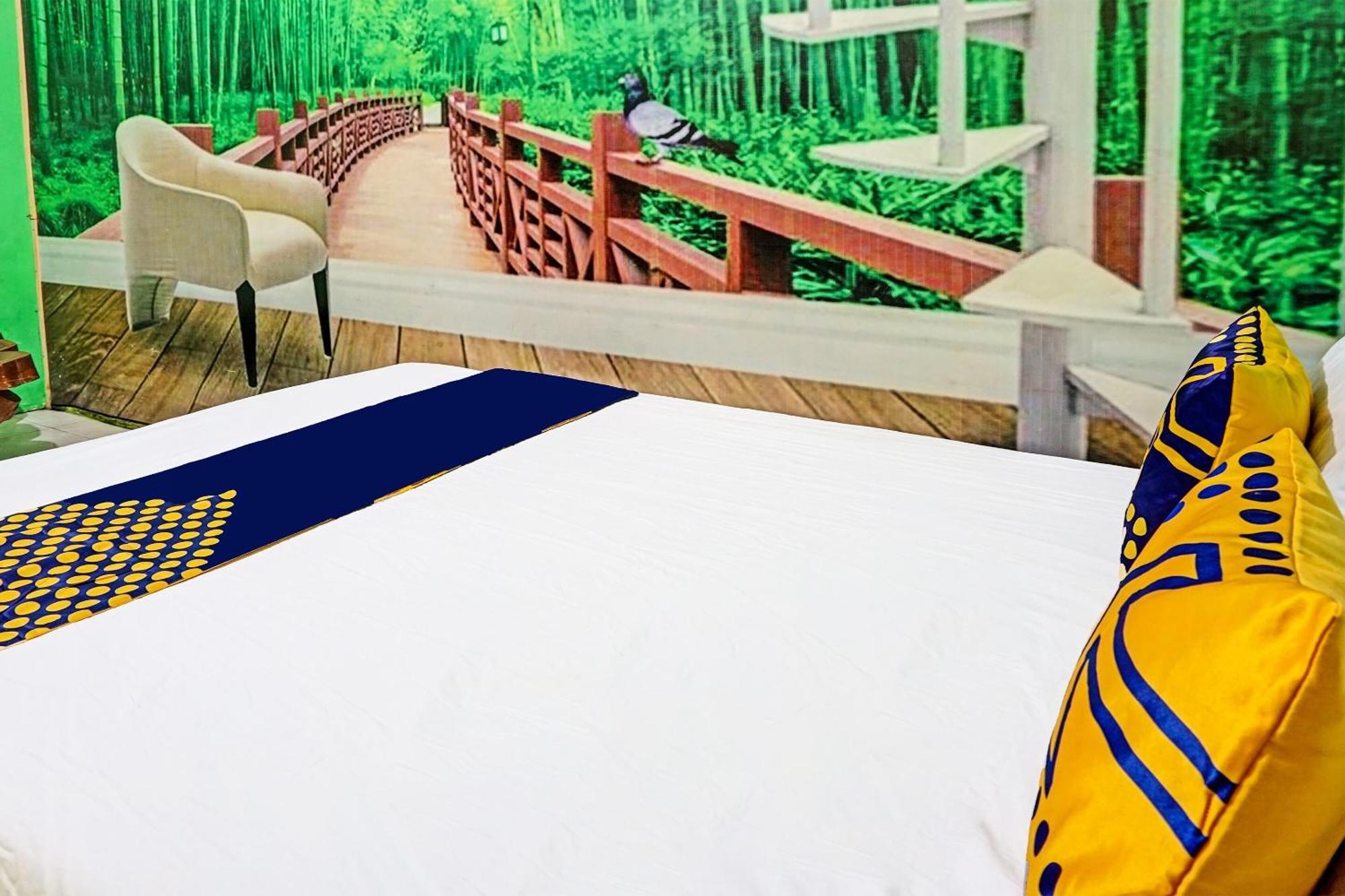 Oyo 91697 Nyaman Homestay Syariah Pare ภายนอก รูปภาพ
